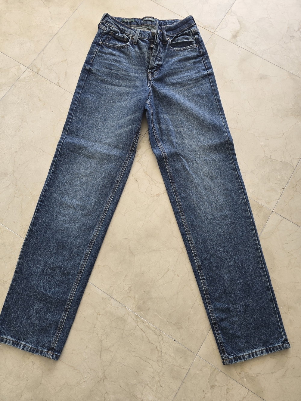 Classic Women's Straight-Leg Jeans